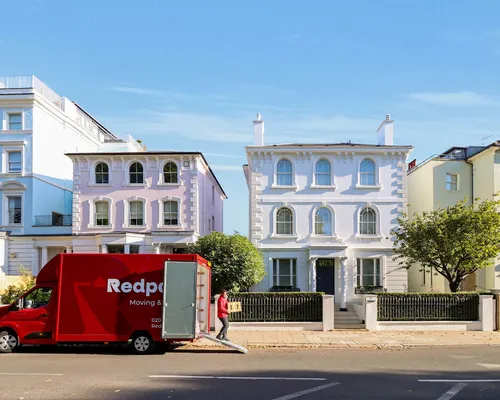 Redpath Moving & Storage team ensuring quality moving service in London